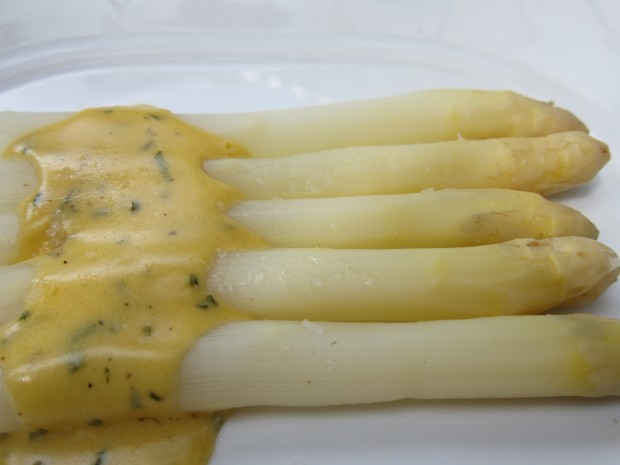 Warm White Asparagus with Béarnaise