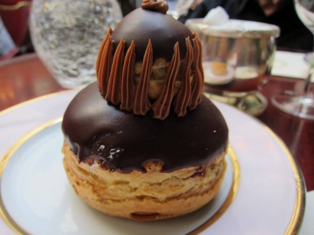 Chocolate Religieuse