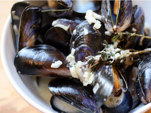 Creamy Mussels with Sauce Roquefort