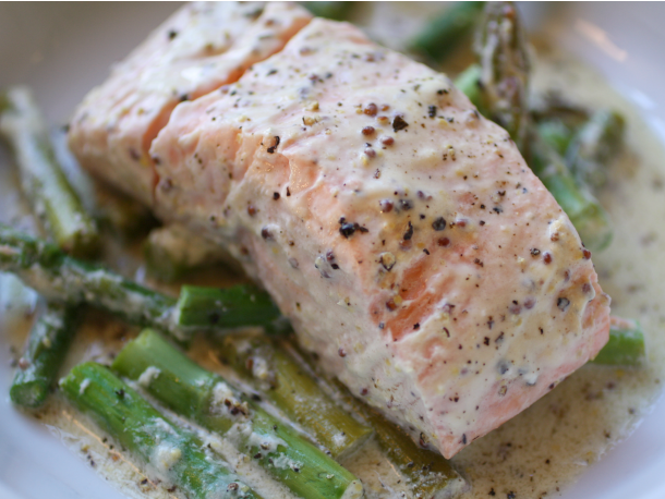 Mustardy Salmon in a Packet with Asparagus - French Revolution